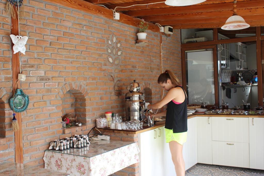Ilyada Hotel Bozcaada Bagian luar foto